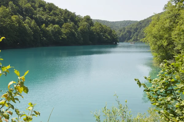 Mavi dağ gölü — Stok fotoğraf