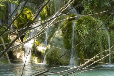 Plitvice art arda sıralı