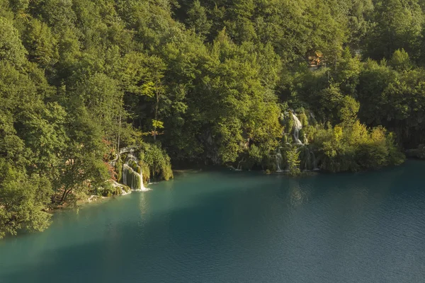 Plitvice lakes adlı görüntülemek — Stok fotoğraf