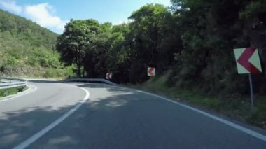 sürüş araba dağ yolu