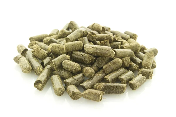 Pellets de hierba aislados — Foto de Stock