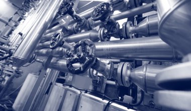 Sanayi bölgesinde çelik vanalar, petrol ve gaz vanaları