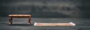 Eski antika masa, mobilya konsepti, eski mobilya konsepti..