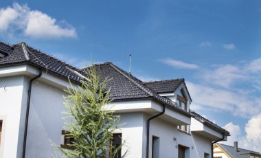 Kiremit çatılı evi 