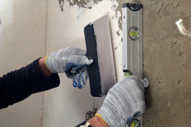 İşlem dolgu ve tesviye beton gri duvar 
