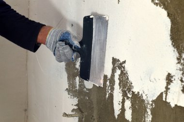 İşlem macun beton duvar 