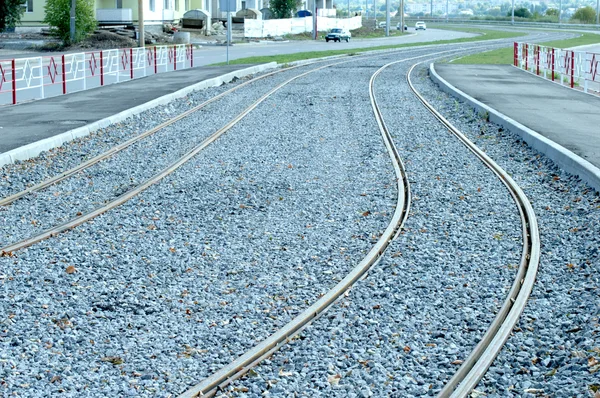 Straßenbahngleise, Schienen vor der Kulisse — Stockfoto