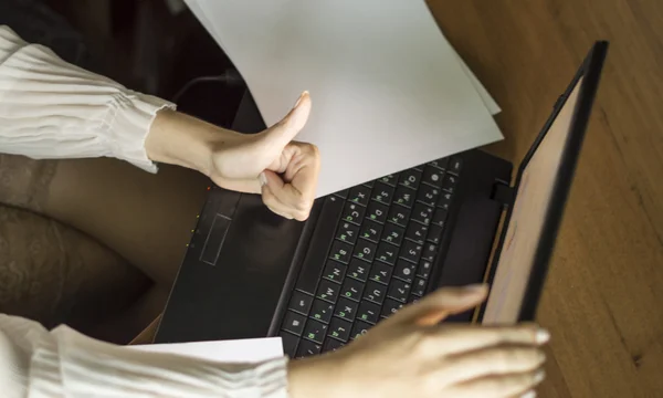 The process of with a laptop and documents — Stock Photo, Image