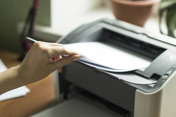 Process of the press of paper — Stock Photo, Image