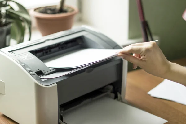 Process of the press of paper — Stock Photo, Image