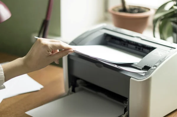 Process of the press of paper — Stock Photo, Image