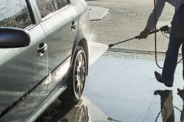 Il processo di lavaggio dell'auto — Foto Stock