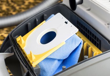 Hoover bir çanta ile sökülüp formunda