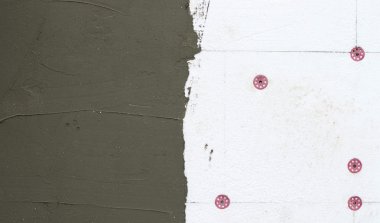 duvar sıvama uygulanan köpük plastik