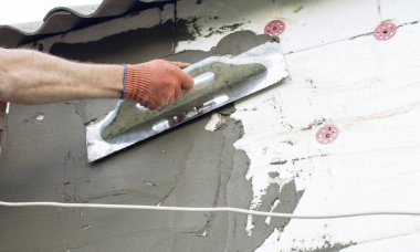 Macun bir spatula ile başvuru süreci