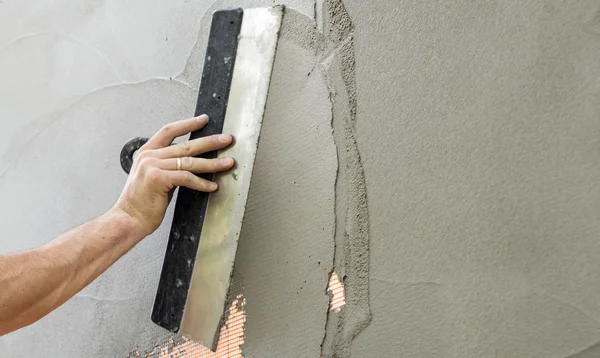 Putsade väggar med en spatel — Stockfoto