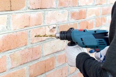 Elektrikli matkaplar kullanarak Delme işlemi 