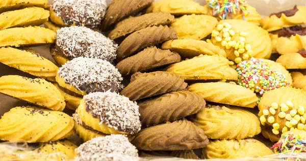 Una amplia variedad de deliciosas galletas —  Fotos de Stock