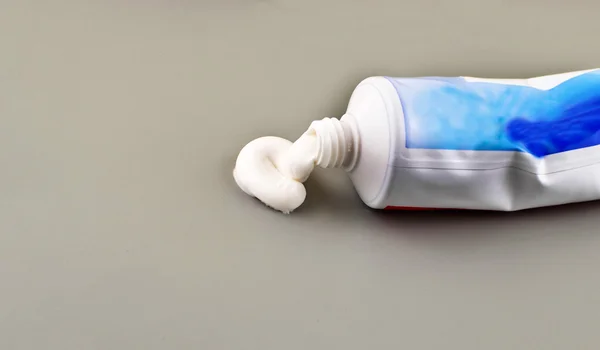 Tubo de pasta dental — Foto de Stock