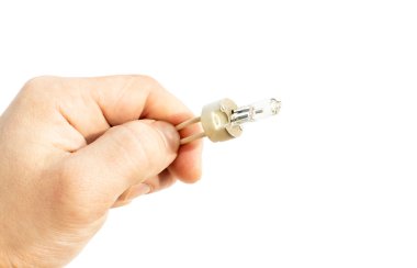 Halojen lamba elinde 