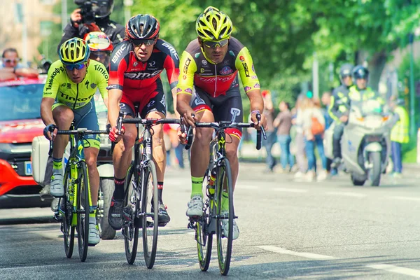 Sprint en arrivée partielle dans la 17ème étape du Giro d'Italia " — Photo