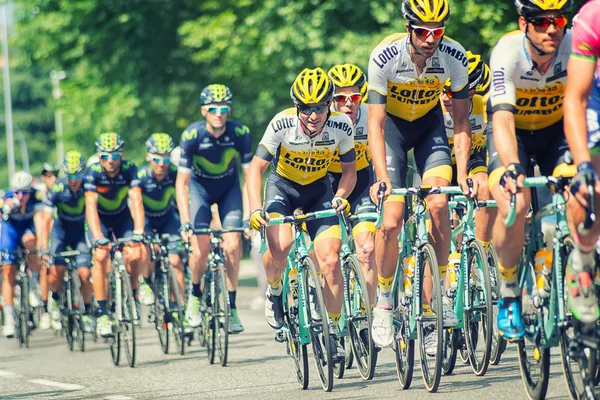 Sprint i partiell finish i 17: e etappen av Girod'Italia"" — Stockfoto