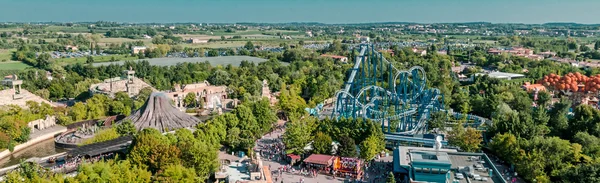 Gardaland Theme Park ในอิตาลีเมื่อเดือนสิงหาคม 2013 — ภาพถ่ายสต็อก