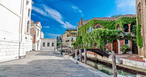 Venedik sokakları, kanallar ve Binalar — Stok fotoğraf