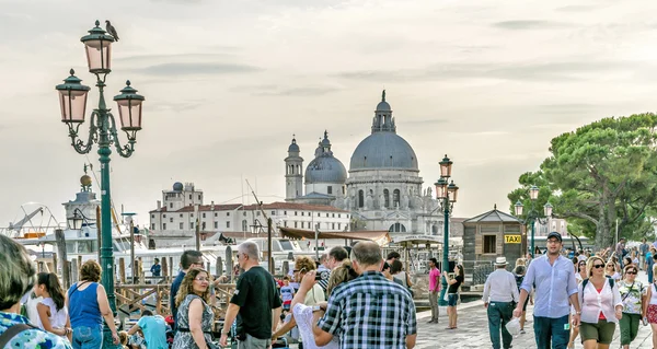 Turistas em Veneza em agosto de 2013 — Fotografia de Stock