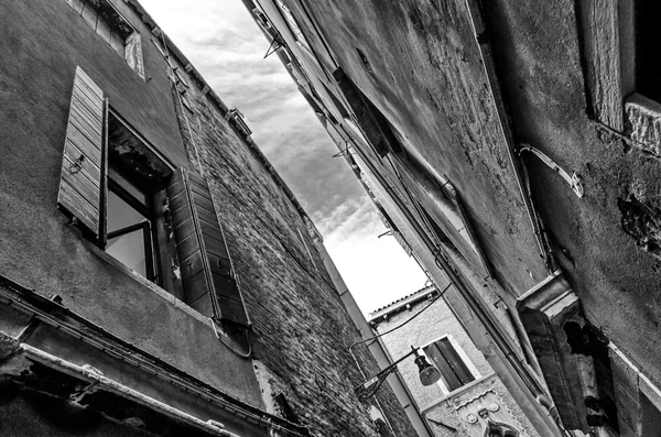 Venice streets and roofs — Stock Photo, Image