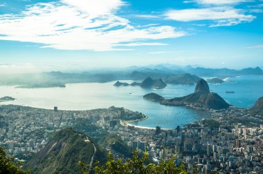 Sugar Loaf, Corcovado dağ Rio de Janeiro dan bir görünüm