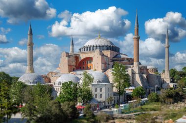 Sultanahmet 'teki Ayasofya Müzesi. Yaklaşık bin yıl boyunca dünyanın en büyük katedrali olarak kaldı. İstanbul. TÜRK