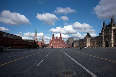 Moskova. Rusya - 23 Mart: Kızıl Meydan boş. 23 Mart 2020 'de Rusya' nın Moskova kentinde yeni tip koronavirüse (COVID-19) karşı özel önlem.