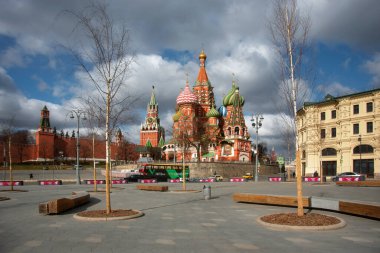 Moskova. Rusya - 23 Mart: Kızıl Meydan boş. 23 Mart 2020 'de Rusya' nın Moskova kentinde yeni tip koronavirüse (COVID-19) karşı özel önlem.