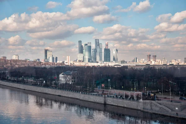 Rusya Nın Başkentinde Uluslararası Finans Ticaret Merkezi Parlak Güneş Altındaki — Stok fotoğraf