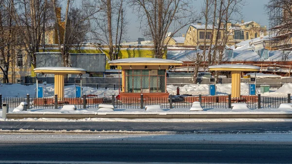 Moskwa Rosja Stycznia 2021 Widok Stację Benzynową Kreml Ulicy Volkhonka — Zdjęcie stockowe