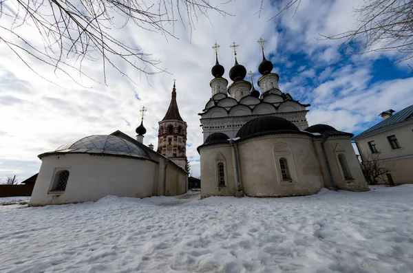 Suzdal Russia Marca 2015 Zimowy Dzień Rosyjskim Mieście Suzdal Jeden — Zdjęcie stockowe