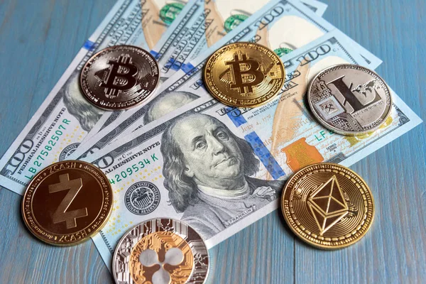 Ethereum Zcash Ripple Bitcoin Litecoin Banknotach Dolarowych Kryptowaluta Dolara Koncepcja — Zdjęcie stockowe