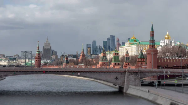 Blick Auf Den Moskauer Kreml Von Der Schwimmenden Brücke Und — Stockfoto