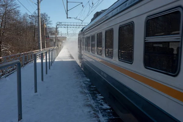 Vorovskogo Cidade Rússia Fevereiro 2021 Comboio Ferroviário Subúrbio Plataforma Khrapunovo — Fotografia de Stock