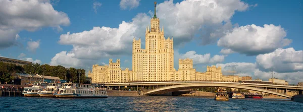 Moskau Russland Juli 2021 Blick Auf Den Moskauer Damm Und Stockbild