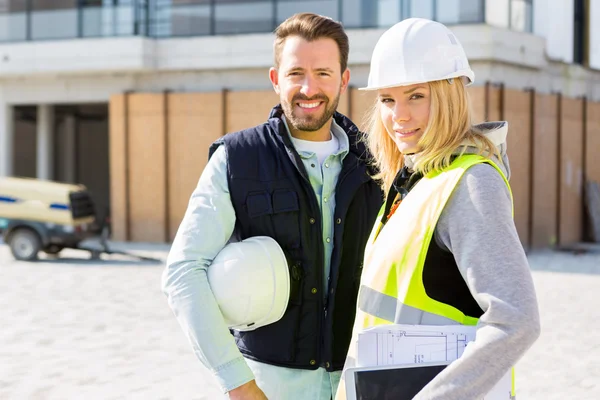 Portrait of a worker team at the end of the construction — Stock Photo, Image