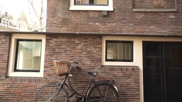 Amsterdam street in Nederland — Stockvideo