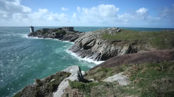 Fyren av Pointe de Kermovan — Stockvideo