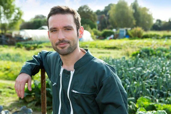 Jonge attratcive boer voor tuin — Stockfoto