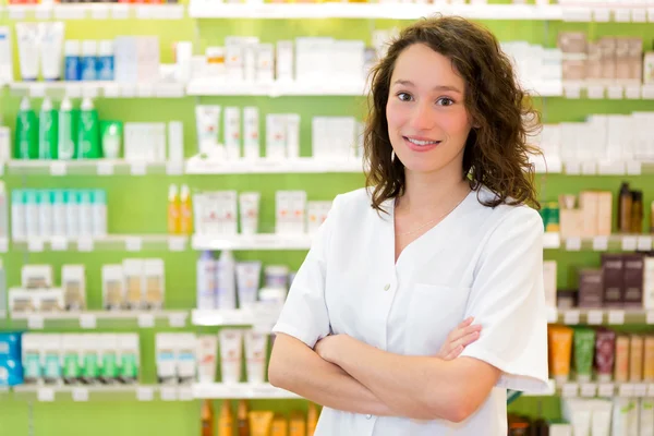 Portrait of an attractive pharmacist at work — Stock Photo, Image