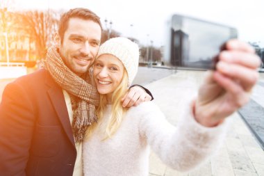 tatil selfie alarak genç Çift