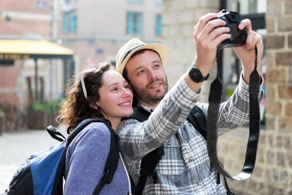 若いカップルのを撮影 selfie の休日 — ストック写真