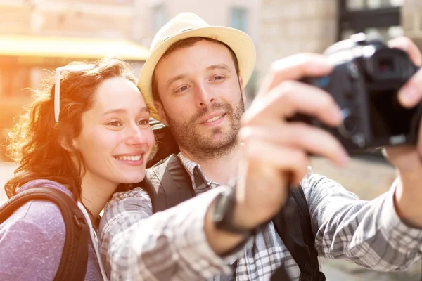 Tatil selfie alarak genç Çift — Stok fotoğraf