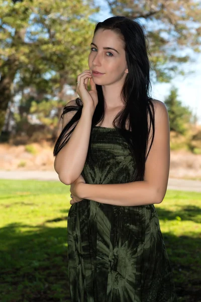 Zielona sukienka — Zdjęcie stockowe